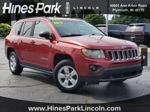 Used 2013 Jeep Compass Latitude FWD image 1