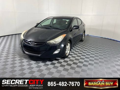 Used 2013 Hyundai Elantra GLS w/ Preferred Pkg FWD image 3