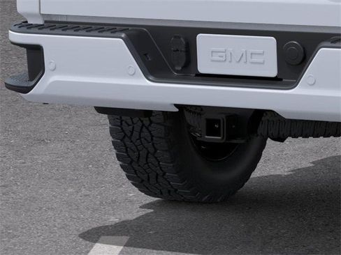 New 2026 GMC Sierra 2500 Denali w/ Denali Reserve Package image 14