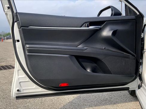 Used 2023 Toyota Camry SE FWD image 21