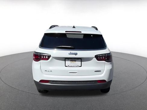 Used 2025 Jeep Compass Latitude image 7