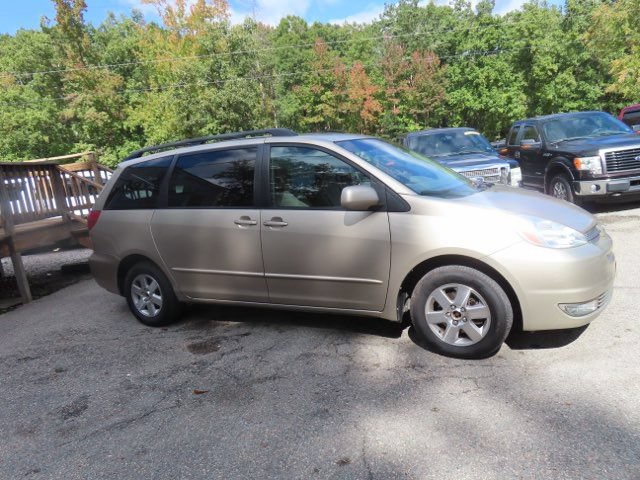 Used 2005 Toyota Sienna XLE w/ XLE Pkg 3 FWD image 5