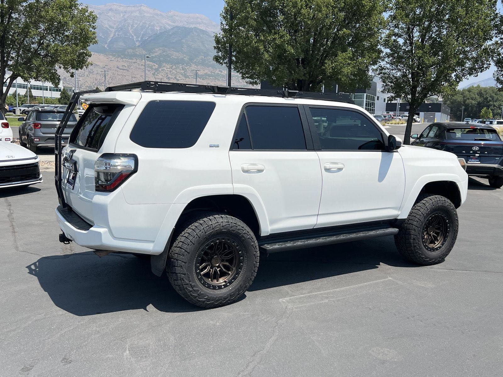 Used 2019 Toyota 4Runner SR5 AWD/4WD image 15