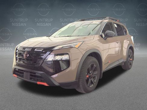 Used 2025 Nissan Rogue SV AWD/4WD image 33