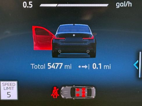 Used 2025 BMW 330i Sedan w/ Convenience Package image 26