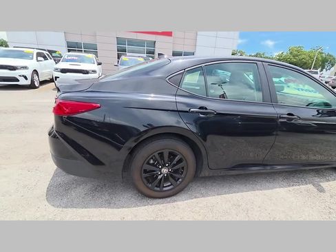 Used 2025 Toyota Camry LE FWD image 38