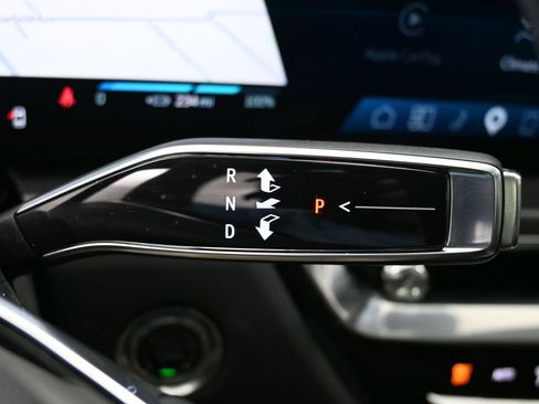 Used 2024 Cadillac Lyriq Tech image 21