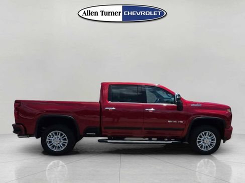 Used 2023 Chevrolet Silverado 2500 High Country w/ Z71 Off-Road Package AWD/4WD image 3