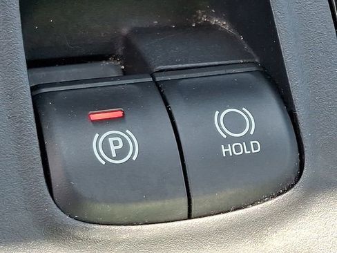 Used 2023 Toyota Corolla Cross XLE w/ Convenience Package image 22