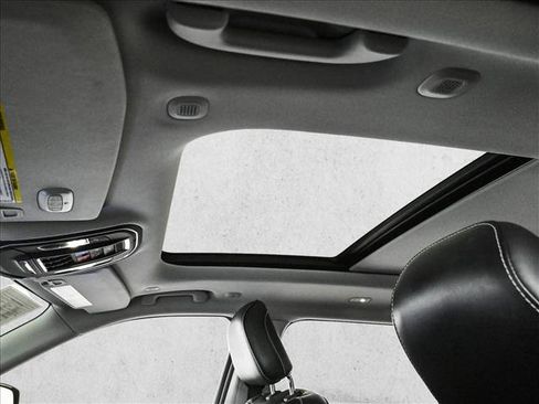 Used 2022 Jeep Grand Cherokee L Limited image 16