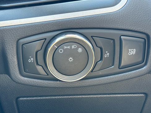 Used 2024 Ford Edge SEL image 20