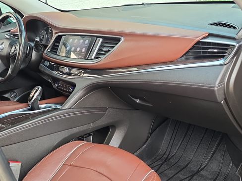 Used 2021 Buick Enclave Avenir w/ Avenir Technology Package FWD image 31