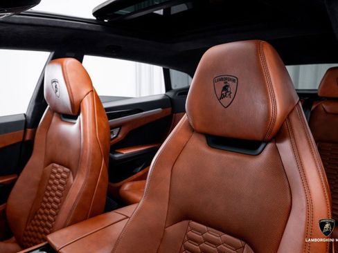 Used 2019 Lamborghini Urus image 30