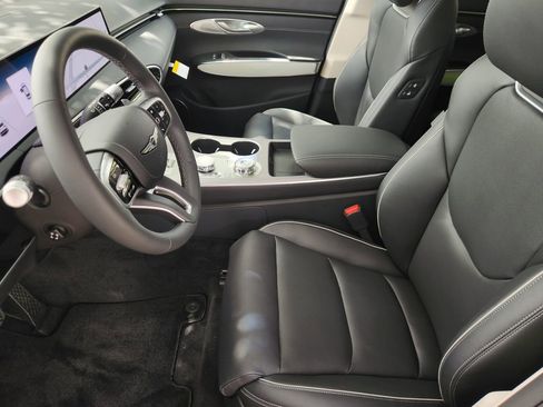 New 2026 Genesis GV70 2.5T Advanced AWD/4WD image 10