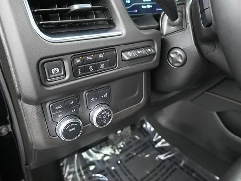 Used 2024 GMC Yukon AT4 w/ AT4 Premium Package AWD/4WD image 31