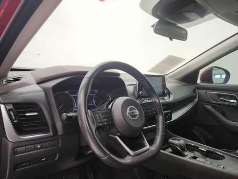 Used 2021 Nissan Rogue SV w/ Premium Package image 12