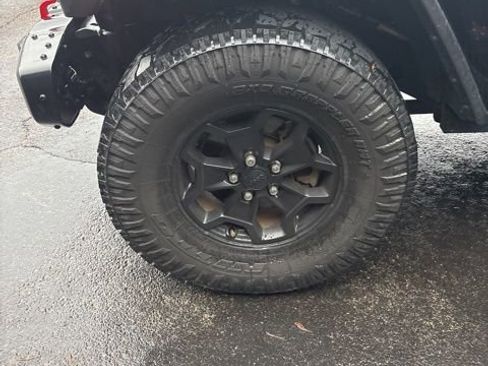 Used 2020 Jeep Gladiator Rubicon image 30