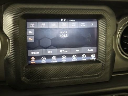 Used 2022 Jeep Wrangler Unlimited Sport AWD/4WD image 28