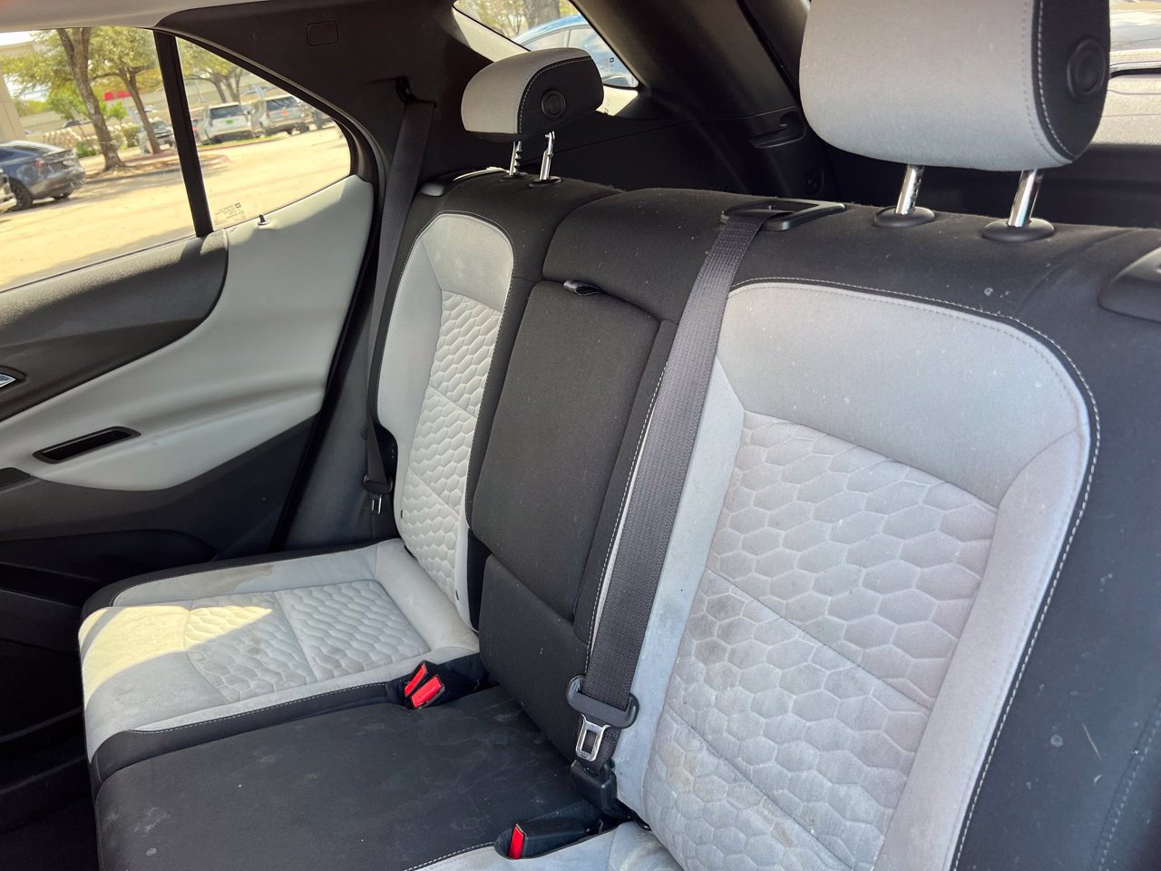 Used 2019 Chevrolet Equinox LS w/ LS Convenience Package FWD image 24