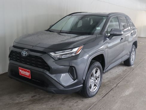 Used 2024 Toyota RAV4 XLE image 20