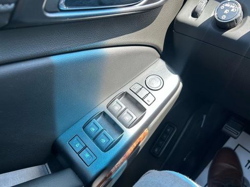 Used 2018 Chevrolet Tahoe Premier image 19