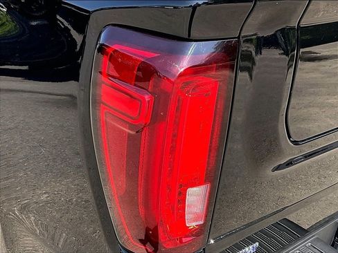 Used 2023 GMC Sierra 1500 Denali w/ Technology Package AWD/4WD image 34
