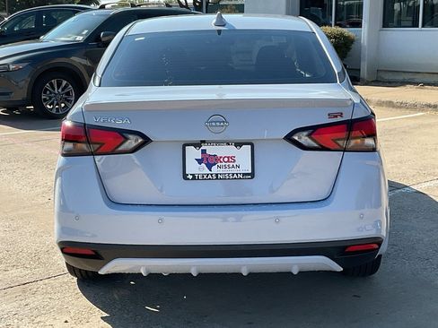 New 2025 Nissan Versa SR w/ Trunk Package image 6