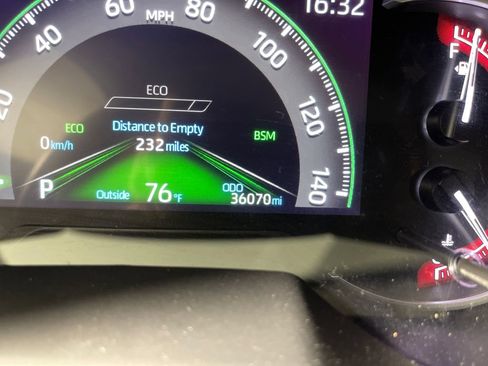 Certified 2024 Toyota RAV4 XLE FWD image 19