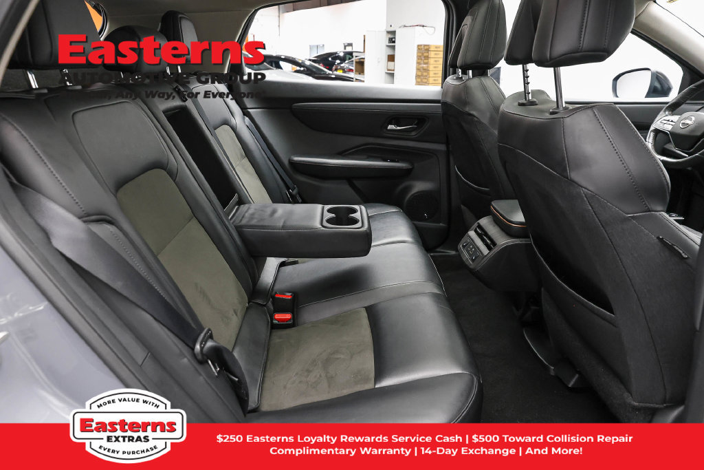 Used 2023 Nissan Ariya AWD image 26