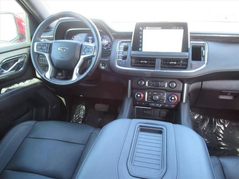 Certified 2024 Chevrolet Suburban Z71 w/ Off-Road Capability Package image 14