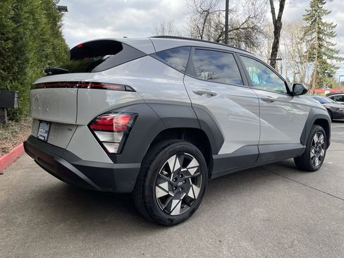 Used 2024 Hyundai Kona SEL image 4