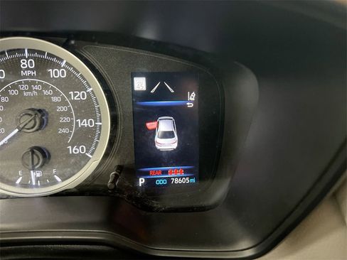 Used 2020 Toyota Corolla LE image 12