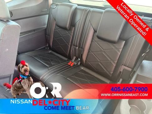 Used 2025 Volkswagen Atlas SE FWD image 12