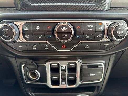 Used 2020 Jeep Gladiator Sport w/ Quick Order Package 24S AWD/4WD image 21