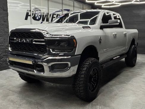 Used 2021 RAM 2500 Tradesman AWD/4WD image 3