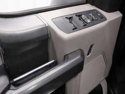 Used 2020 Ford F350 XLT w/ XLT Premium Package image 22