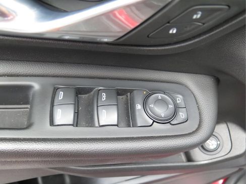 Used 2023 GMC Terrain SLE w/ Driver Convenience Package FWD image 10