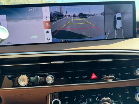 Certified 2026 Genesis GV70 2.5T Advanced image 23