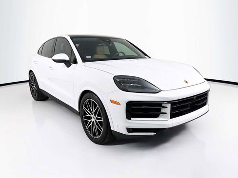 Certified 2025 Porsche Cayenne Coupe image 7