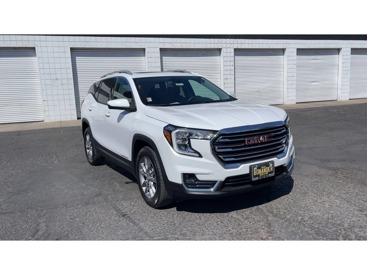 Used 2024 GMC Terrain SLT AWD/4WD image 5