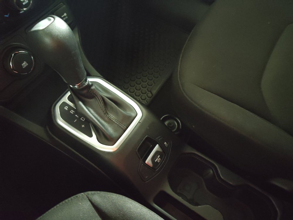 Used 2021 Jeep Renegade Latitude AWD/4WD image 26