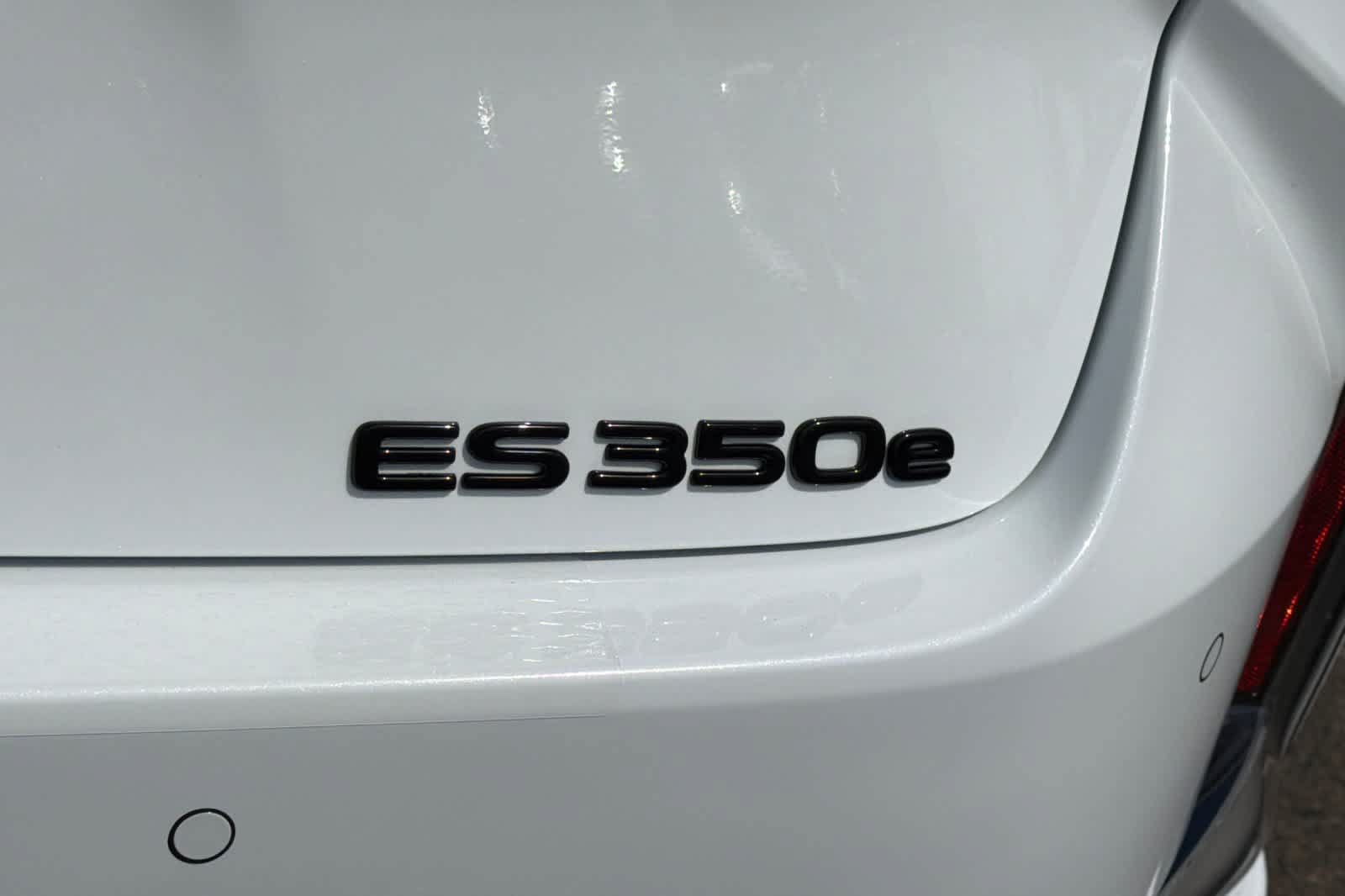 New 2026 Lexus ES 350e w/ Convenience Package FWD image 31