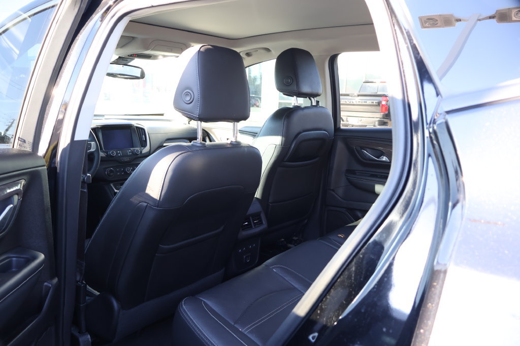 Used 2024 GMC Terrain Denali w/ Black Diamond Edition AWD/4WD image 32