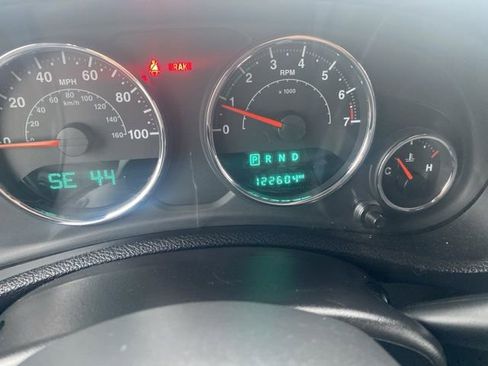 Used 2016 Jeep Wrangler Unlimited Sport w/ Connectivity Group image 14