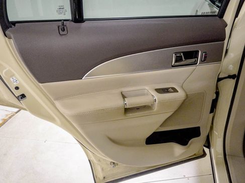 Used 2015 Lincoln MKX FWD w/ Equipment Group 101A image 35