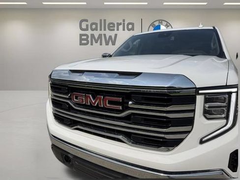 Used 2025 GMC Sierra 1500 SLT RWD image 3