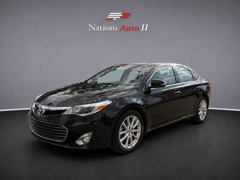 Used 2013 Toyota Avalon Limited FWD image 1