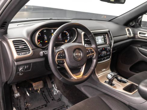 Used 2015 Jeep Grand Cherokee Laredo w/ Quick Order Package 23E AWD/4WD image 5