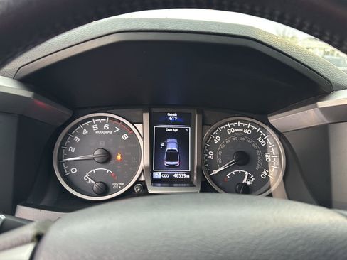 Used 2018 Toyota Tacoma SR5 image 20