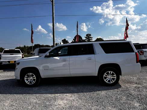 Used 2020 Chevrolet Suburban LT image 22